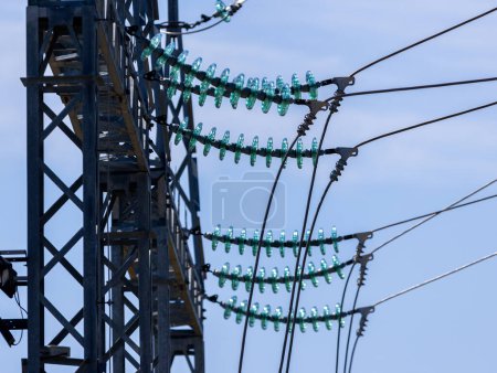 Componentes de la subestación de transmisión de alto voltaje: Aisladores y equipos eléctricos para una distribución eficiente de la energía