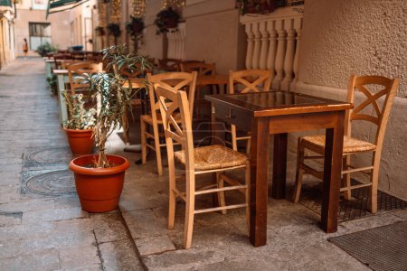 Foto de Interior del restaurante al aire libre en Valencia, España - Imagen libre de derechos