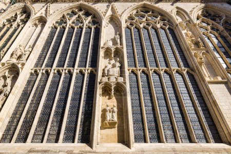 Foto de Window of the famous Amiens Cathedral in Amiens, Hauts-de-France, France - Imagen libre de derechos