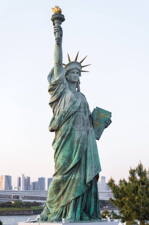 Téléchargez les photos : Photo de la statue de la Liberté au parc Odaiba Seaside à Tokyo, Japon - en image libre de droit