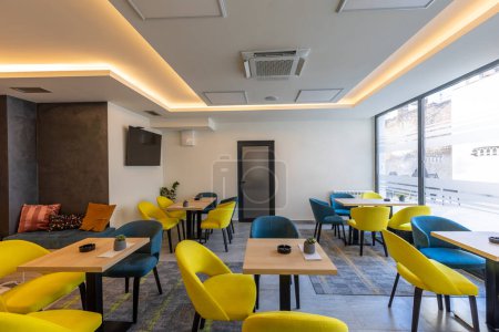 Foto de Interior de un restaurante bar cafetería vacío - Imagen libre de derechos