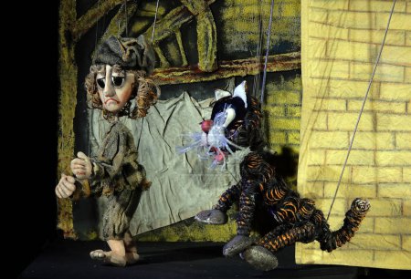 Téléchargez les photos : Kiev, Ukraine 1 septembre 2023 : Marionnettes du Théâtre national de marionnettes de Kiev, qui sont utilisées dans les spectacles - en image libre de droit
