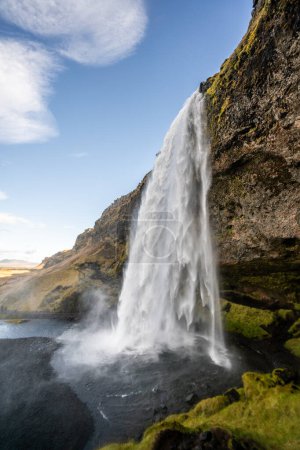 Foto de Seljalandsfoss es una cascada situada en la costa sur de Islandia - Imagen libre de derechos