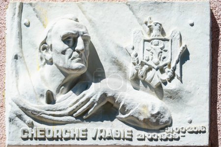 Téléchargez les photos : August 11, 2021, Falesti Moldova monument to Gheorghe Vrabie. For editorial use. Background - en image libre de droit