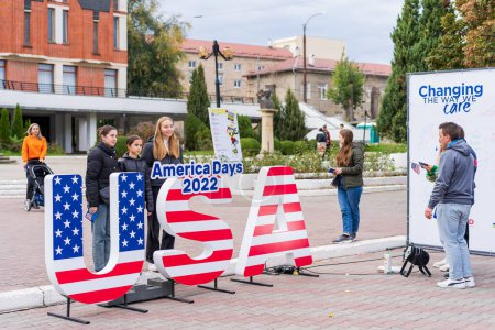 Téléchargez les photos : Street lettering USA, Days of America 2022. For editorial use. September 24, 2022 Balti Moldova. - en image libre de droit