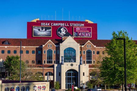 Téléchargez les photos : Tallahassee, FL - mars 16, 2023 : Doak Campbell Stadium, home of Florida State University Football - en image libre de droit