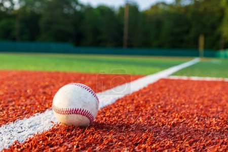 Téléchargez les photos : Baseball et terrain pour les sports image de fond avec espace de copie - en image libre de droit