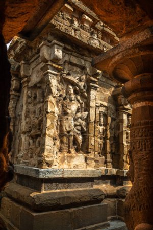 Photo for Thiru Parameswara Vinnagaram temple ancient columns and idol statues decoration, Kanchipuram, Tondaimandalam region, Tamil Nadu, South India - Royalty Free Image