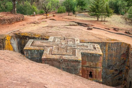 Monolithische, in Felsen gehauene Ortodox-Kirche von Saint George mit Kreuzdachform, Lalibela, Amhara-Region, Äthiopien.