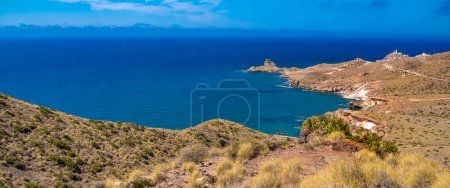 Téléchargez les photos : Morron de Punta Baja, Ligthouse de Cabo de Gata, Parc naturel de Cabo de Gata-Nijar, Réserve de biosphère de l'UNESCO, Région climatique du désert chaud, Almeria, Andalousie, Espagne, Europe - en image libre de droit