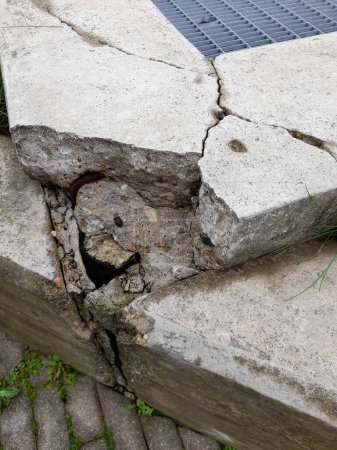 Crack in the wall created as a result of a powerful earthquake