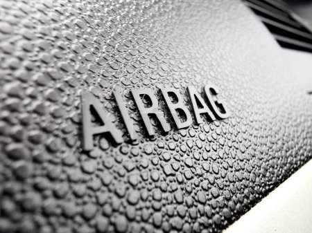 Téléchargez les photos : Car, dashboard and airbag - en image libre de droit