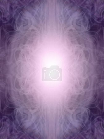 Téléchargez les photos : Fond violet rose spirituel - bordure symétrique éthérée de cadre svelte avec le centre pâle idéal pour une annonce, Certificat Reiki, Diplôme, Prix, invitation, accréditation ou thème spirituel - en image libre de droit