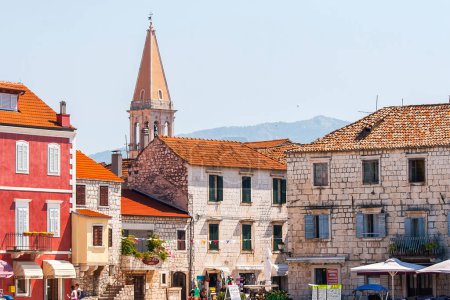 Téléchargez les photos : Vue sur Stari Grad, une petite ville située sur l'île croate de Hvar vers août 2016 à Stari Grad. - en image libre de droit
