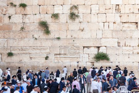 Foto de JERUSALEM, ISRAEL - CIRCA MAYO 2018: Vista del Muro Occidental en Jerusalén, Israel alrededor de mayo 2018 en Jerusalén. - Imagen libre de derechos