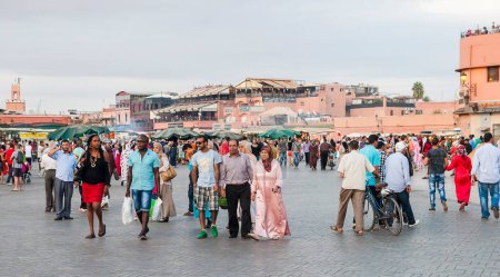 Foto de MARRAKECH, MARRUECOS - CIRCA SEPTIEMBRE 2014: calles de Marrakech alrededor de septiembre 2014 en Marrakech. - Imagen libre de derechos