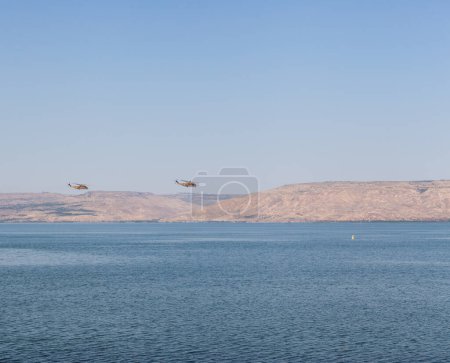 Foto de GALILEE, ISRAEL - CIRCA MAYO 2018: Vista del Mar de Galilea alrededor de mayo 2018 en Galilea. - Imagen libre de derechos