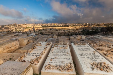 Téléchargez les photos : JERUSALEM, ISRAEL - CIRCA MAI 2018 : magnifique panorama de la ville de Jérusalem vers mai 2018 à Jérusalem. - en image libre de droit