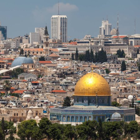 Téléchargez les photos : JERUSALEM, ISRAEL - CIRCA MAI 2018 : magnifique panorama de la ville de Jérusalem vers mai 2018 à Jérusalem. - en image libre de droit