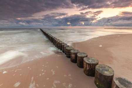 Foto de Bonita vista del mar Báltico polaco en Noechorze. - Imagen libre de derechos