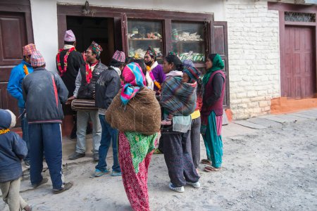Foto de MARPHA, NEPAL - CIRCA NOVIEMBRE 2013: festival en el pueblo de Marpha circa noviembre 2013 en Marpha
. - Imagen libre de derechos