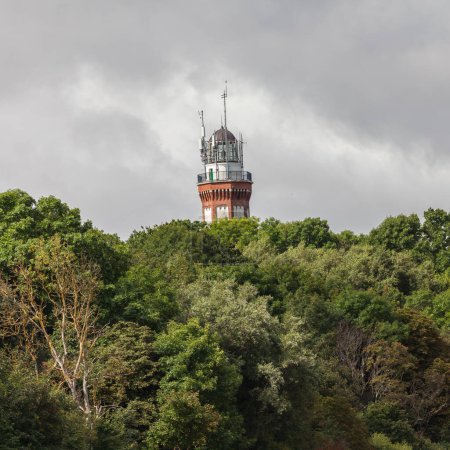 Téléchargez les photos : Le phare au large des côtes de Niechorz - en image libre de droit