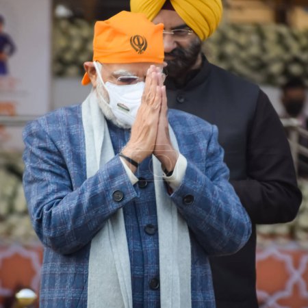 Téléchargez les photos : New Delhi (Inde), le 26 décembre 2022 - Le Premier ministre indien Shri. Narendra Modi intervient lors du programme Veer Baal Diwas au Major Dhyan Chand National Stadium à New Delhi - en image libre de droit