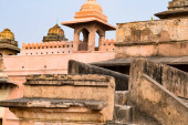 Beautiful view of Orchha Palace Fort, Raja Mahal and chaturbhuj temple from jahangir mahal, Orchha, Madhya Pradesh, Jahangir Mahal (Orchha Fort) in Orchha, Madhya Pradesh, Indian archaeological sites tote bag #695819080