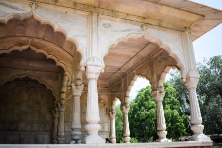 Détails architecturaux de Lal Qila - Fort Rouge situé dans le Vieux Delhi, Inde, Vue à l'intérieur de Delhi Red Fort les célèbres monuments indiens