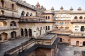 Beautiful view of Orchha Palace Fort, Raja Mahal and chaturbhuj temple from jahangir mahal, Orchha, Madhya Pradesh, Jahangir Mahal - Orchha Fort in Orchha, Madhya Pradesh, Indian archaeological sites t-shirt #706324616
