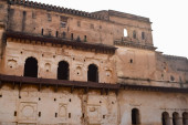 Beautiful view of Orchha Palace Fort, Raja Mahal and chaturbhuj temple from jahangir mahal, Orchha, Madhya Pradesh, Jahangir Mahal - Orchha Fort in Orchha, Madhya Pradesh, Indian archaeological sites mug #706324620