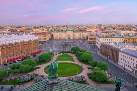 Téléchargez les photos : Ville de Saint-Pétersbourg skyline de vue de dessus paysage urbain de la Russie au coucher du soleil - en image libre de droit