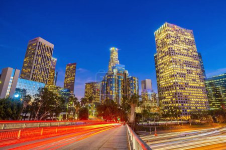 Foto de Downtown Los Angeles city skyline, paisaje urbano de LA, Estados Unidos - Imagen libre de derechos