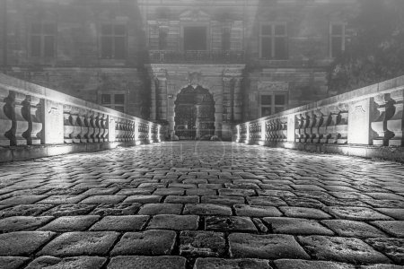 Foto de Foto en blanco y negro de la ciudad del casco antiguo - Imagen libre de derechos