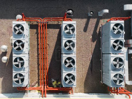 Téléchargez les photos : Cooling system for large objects - en image libre de droit