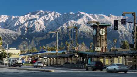 Photo for Pasadena, California, United States: snowcapped San Gabriel Mountains, looking north, shown from Lake Avenue in the City of Pasadena on February 26, 2023. - Royalty Free Image