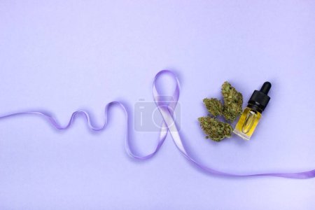 Trockene Knospen medizinischen Marihuanas und eine Glasflasche mit CBD-Ölextrakt neben einem lila Epilepsieschild, das aus einem Band besteht, dessen anderes Ende die Gehirnaktivität darstellt. Alternative Behandlungen gegen Epilepsie