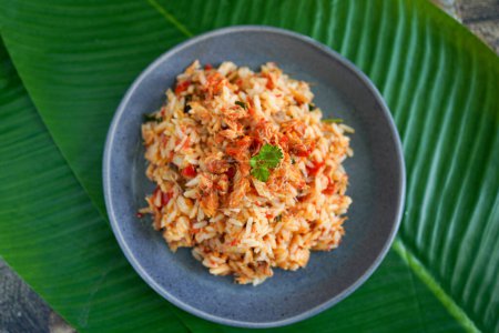 Téléchargez les photos : Nasi Goreng Cakalang ou riz frit au thon listao - en image libre de droit