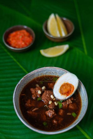 Téléchargez les photos : Soupe noire de bœuf indonésien : Rawon - en image libre de droit