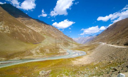 Téléchargez les photos : Paysage himalayen. Ladakh, Inde - en image libre de droit