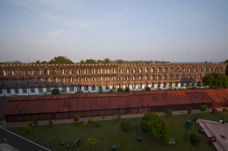 Téléchargez les photos : Prison cellulaire à Port Blair, Andaman, Inde. Bâtiment historique construit par les Britanniques
. - en image libre de droit