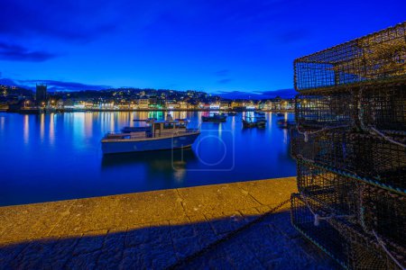 Téléchargez les photos : Vue en soirée des casiers à homards et du port, à St Ives, Cornouailles, Angleterre, Royaume-Uni - en image libre de droit