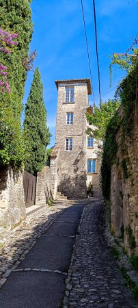 Straße der alten mittelalterlichen Städte von Vaison la Romaine