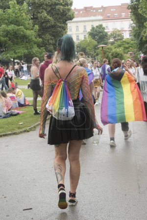 Foto de Para identidades de género el símbolo es la bandera del arco iris - Imagen libre de derechos