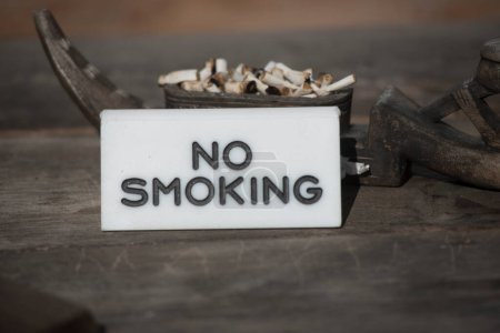 Rauchen von Zigaretten und Nikotinsucht schädlich für die Gesundheit