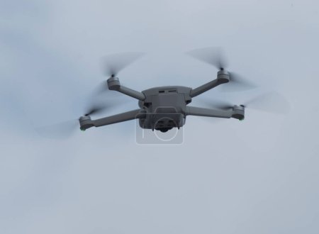 Drohne oder unbemanntes Luftfahrzeug (UAV), kleines Flugobjekt in der Luftfahrt