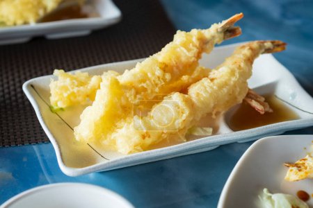 Japanische Shrimps Tempura Rezept mit Ingwer-Ponzu-Sauce aus nächster Nähe