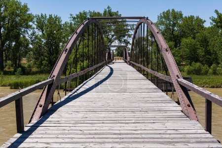 Téléchargez les photos : Historic Army King Iron Bowstring Bridge near Fort Laramie National Historic Site, Wyoming, États-Unis - en image libre de droit