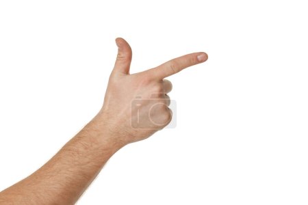 Männliche Hand zeigt nach rechts mit dem Zeigefinger auf weißem Hintergrund