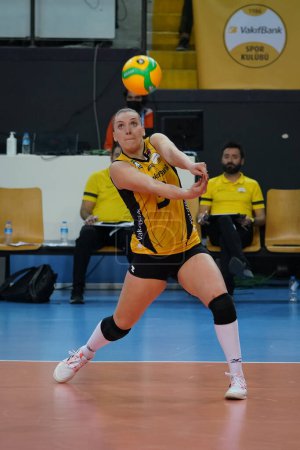 Photo for ISTANBUL, TURKEY - MARCH 31, 2022: Cansu Ozbay in action during Vakifbank vs Fenerbahce Opet CEV Champions League Volley Semi Final match in Vakifbank Sport Hall - Royalty Free Image